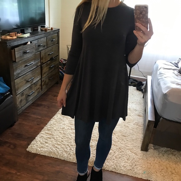 🆕Charcoal Tunic Top - Picture 3 of 3